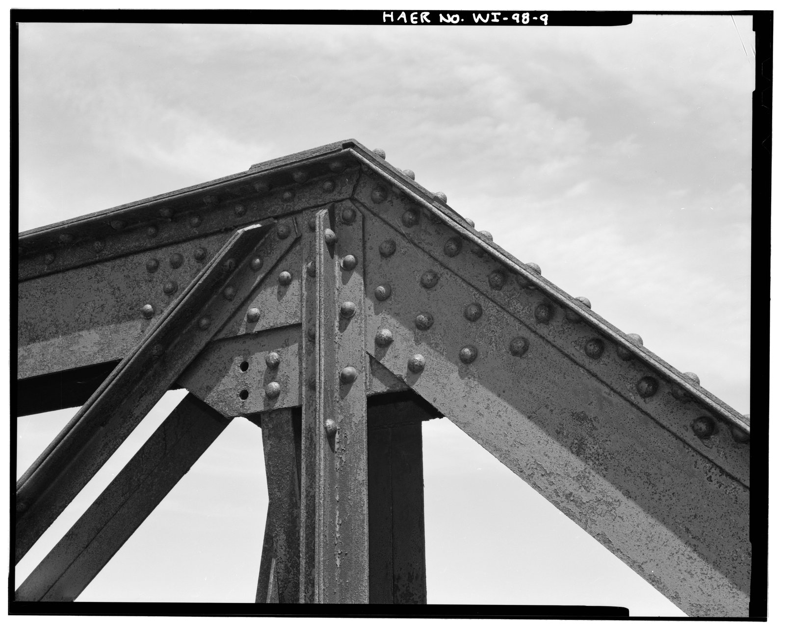 Upper angle connection of Poplar Grove Road bridge
